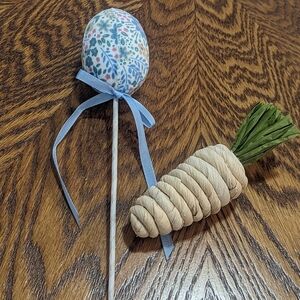 Easter Decor Set Of 2 Like New!